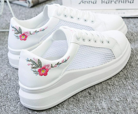 WOMENS SNEAKERS 5